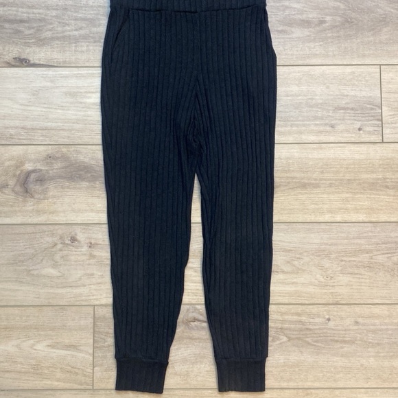 Michael Stars | Rex |‎ Ribbed V neck Jumpsuit - Picture 5 of 16